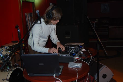 LP-Studio -  DJ.  . PR    DJ'.     NUMARK.     -