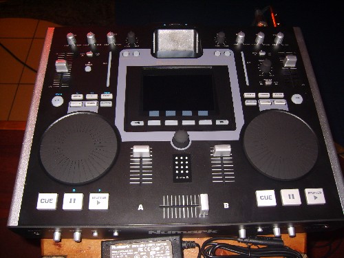 DJ Sasha Vibe - DJ -   .         .    DJ.      NUMARK.     -