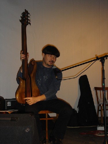 Марат Шункар - 5, 6, 7 - струнные бас-гитары. Их использование в современной музыке. 
Басовые партии в "этно"-музыке.   научиться играть и петь мастер-класс