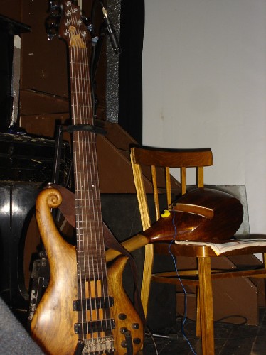 Марат Шункар - 5, 6, 7 - струнные бас-гитары. Их использование в современной музыке. 
Басовые партии в "этно"-музыке.   научиться играть и петь мастер-класс