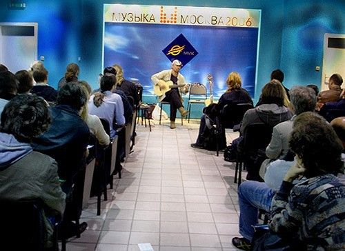 Анатолий Семочкин - Игра на испанской гитаре во всех стилях. научиться играть и петь мастер-класс