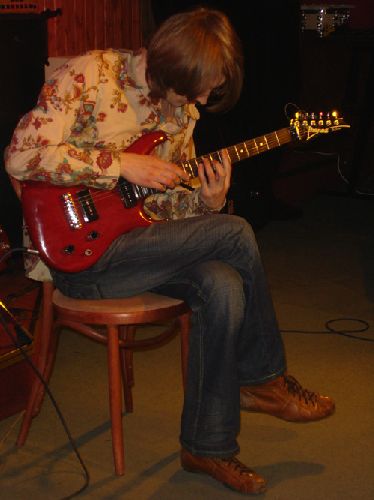 Дмитрий Малолетов - Гитарный тэпинг. Прогрессивные гитарные техники. научиться играть и петь мастер-класс