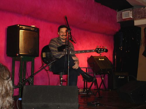 Марат Шункар - Бас-гитара. Ее функции в ансамбле. Различные способы звукоизвлечения. научиться играть и петь мастер-класс