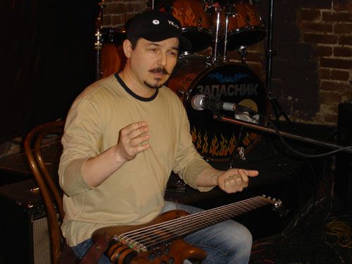 Марат Шункар - Безладовая бас-гитара. Игра на бас-гитаре в сложных ритмических рисунках. научиться играть и петь мастер-класс