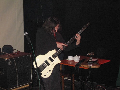 Антон Горбунов - Бас-гитара. Ее функции в ансамбле. Различные способы звукоизвлечения. научиться играть и петь мастер-класс