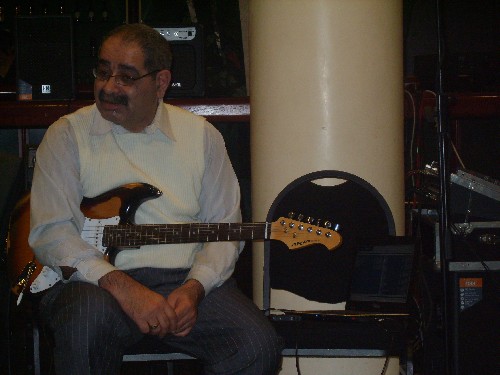 Михаил Суджян - Фирма ARIA - живая легенда гитаростроения. научиться играть и петь мастер-класс