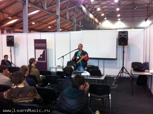 Развитие технических возможностей и импровизационного мышления гитаристов. (Конференц-зал №6, павильон 4.1) семинар LearnMusic