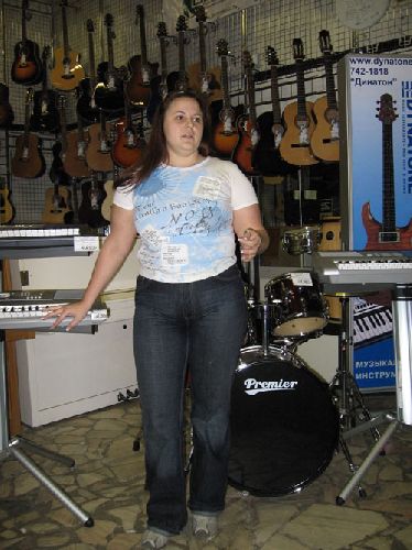 Юлия Горелихина - Как выбрать инструмент начинающему клавишнику. Обзор синтезаторов Casio и Yamaha. научиться играть и петь мастер-класс
